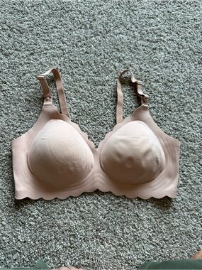 Smooth Nude Scallop-Edge T-Shirt Bra with Light Support